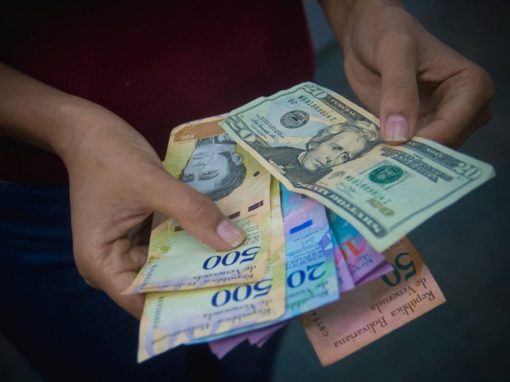Dólar paralelo abre jornada con aumento de 0,33% y cotiza 4,79 bolívares