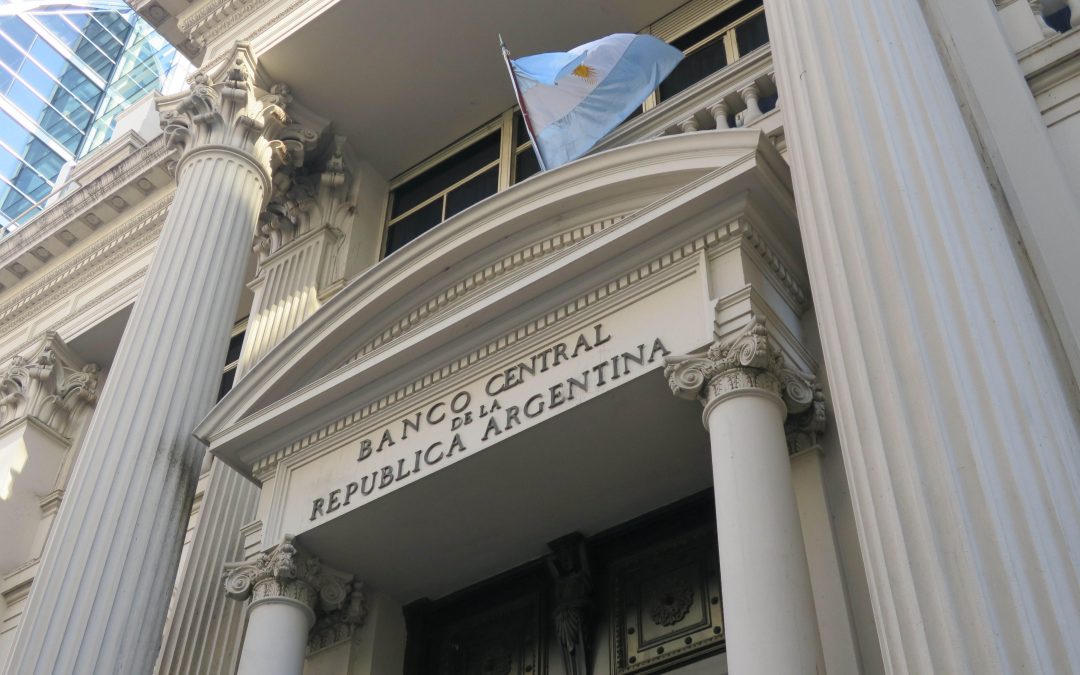 Banco central argentino compró unos USD 590 millones para sus reservas en diciembre: operadores
