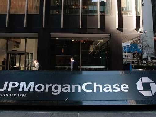 <strong>JPMorgan anuncia que cerrará la cuarta parte de oficinas del First Republic Bank</strong>