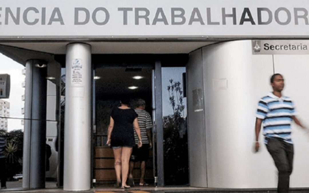 La tasa de desempleo de Brasil cae al 13,9% en último trimestre de 2020
