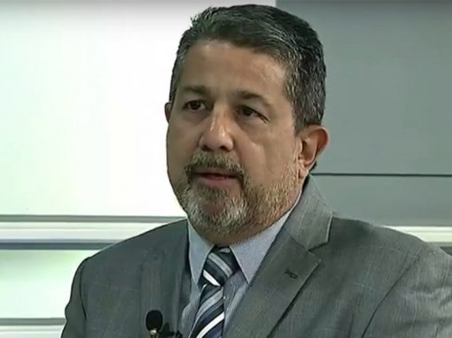 Leonardo Palacios: El Gobierno intensifica el pago de tributos con el petro al sustituir la UT, suponiendo una dolarización encubierta de la economía