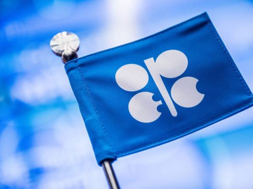 El crudo se encamina a una subida semanal mientras la OPEP+ estudia un recorte a la producción