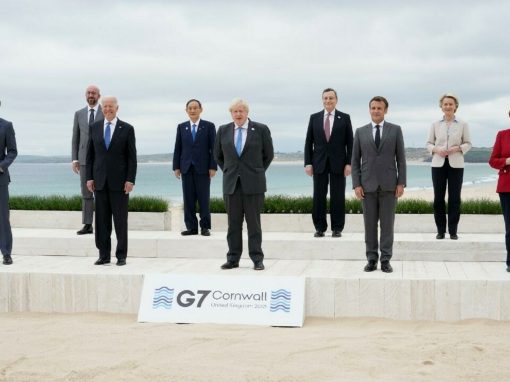 El G7 urge a la OPEP a actuar "de manera responsable" y aliviar a los mercados