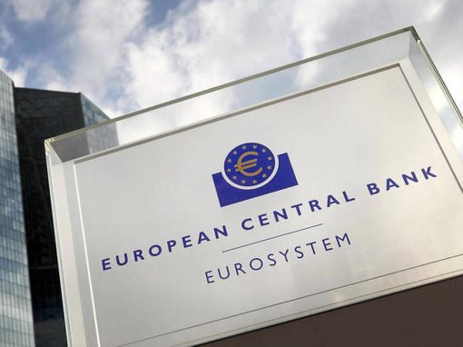 <strong>El BCE consensuó una menor subida de tipos con la promesa de aplicar más subidas -actas</strong>
