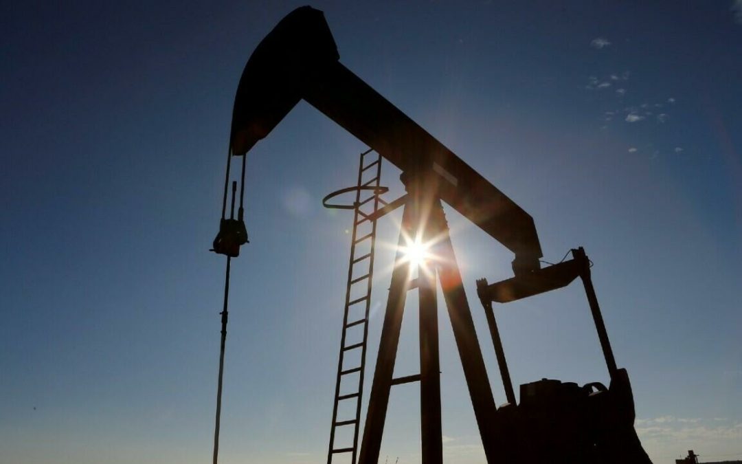 El petróleo de Texas baja un 0,7 % y cierra en 75,88 dólares el barril