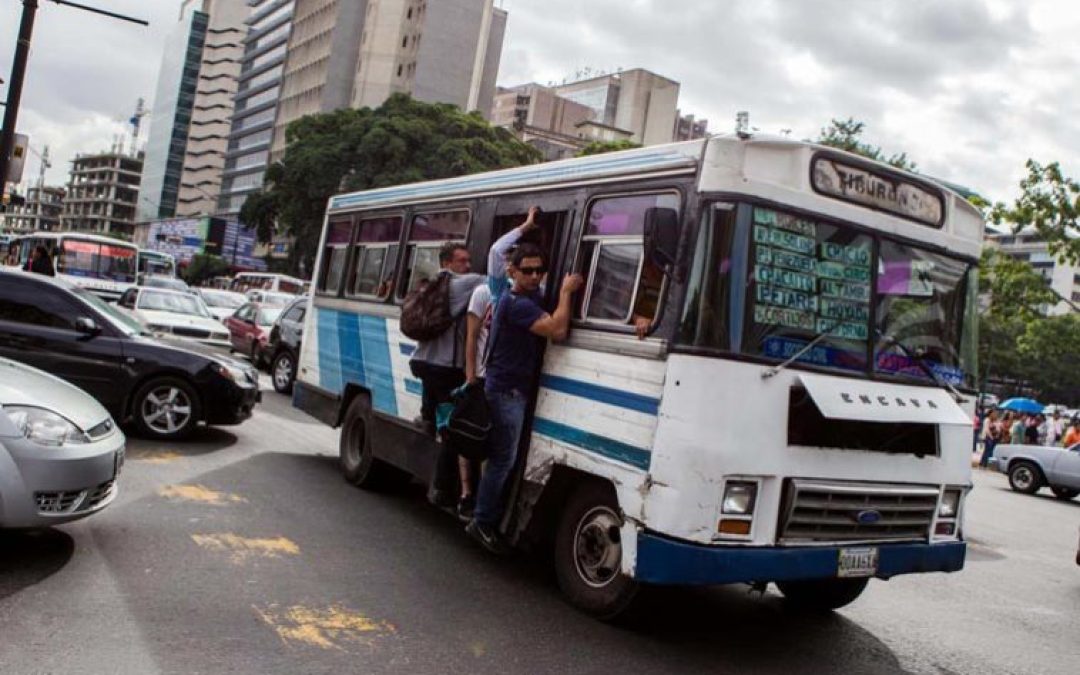 Transportistas aumentaron a Bs 9 el pasaje mínimo de Charallave-Caracas