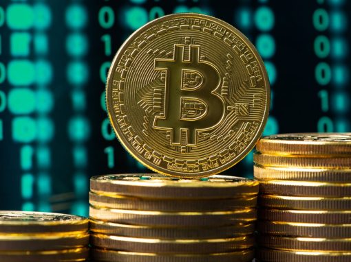El bitcoin apunta a los 23.000 dólares: ¿Corrección a la vista para las 'criptos'?
