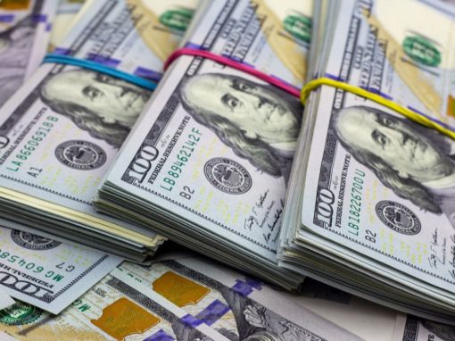 No se puede confiar en el dólar estadounidense, dice un exejecutivo del FMI