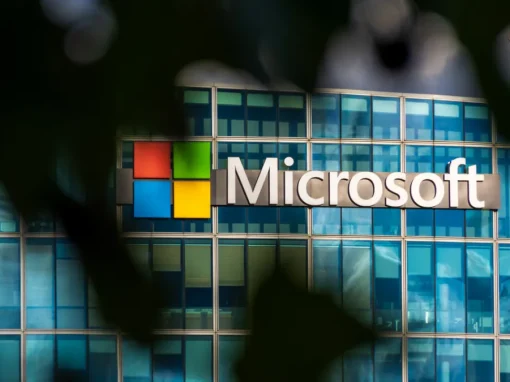 Microsoft alcanza un logro histórico de 72.700 millones, impulsado por la nube
