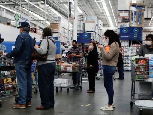 La confianza del consumidor de EEUU cae en noviembre menos de los esperado