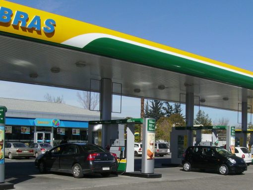 Rebaja del impuesto a gasolina en Brasil lleva a ingenios a evitar el etanol