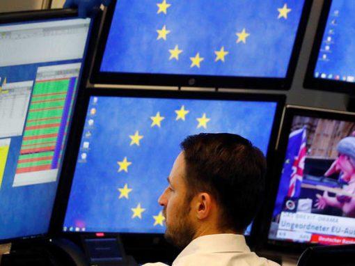 Bolsas europeas operan mixtas en sesión volátil, entre temores por COVID en China