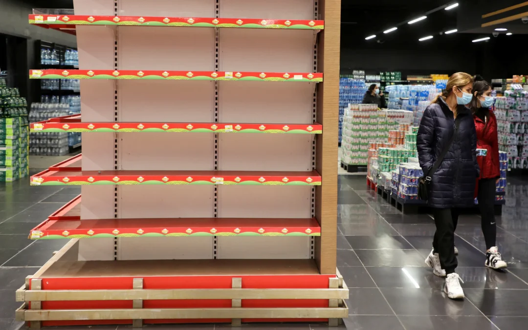 Estos son los 5 productos que escasearán en los supermercados en 2023