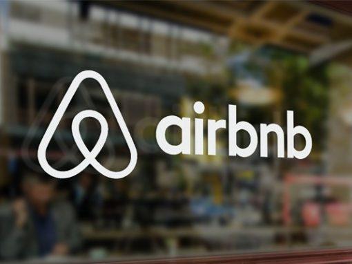 <strong>Airbnb cae 11 % en Wall Street tras anticipar una normalización</strong>