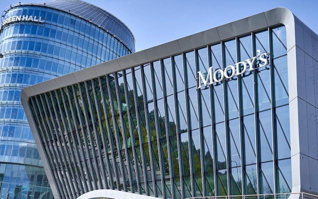 Moody’s considera «negativas» las perspectivas para el sector bancario mundial en 2024