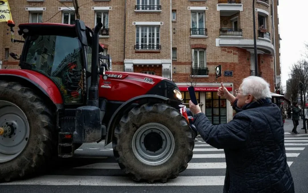 Frontera entre Francia y España colapsa por protesta de agricultores